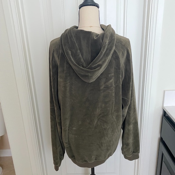 Men’s Nautica Hoodie - Picture 2 of 3